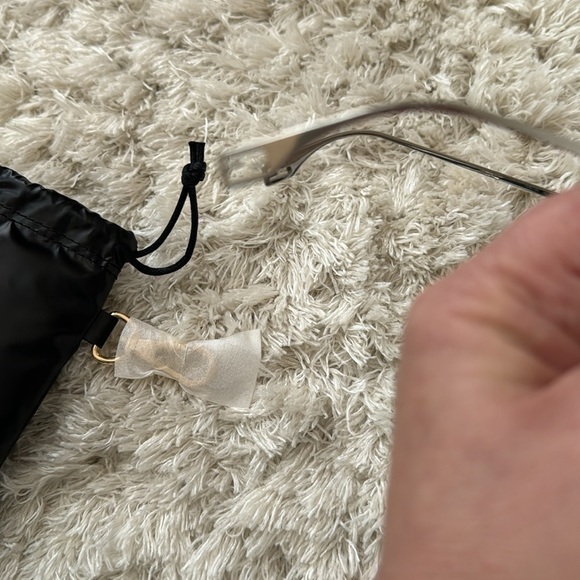 Fendi Silver Sunglasses with Black Fendi pouch-new - Picture 6 of 6